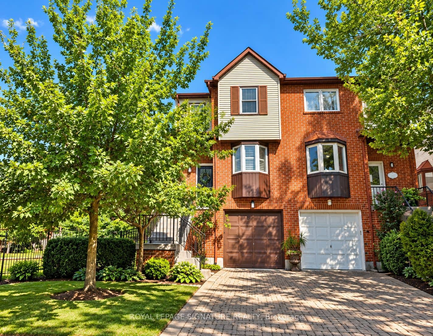 27 Normandy Place, Oakville, ON L6K 1R9