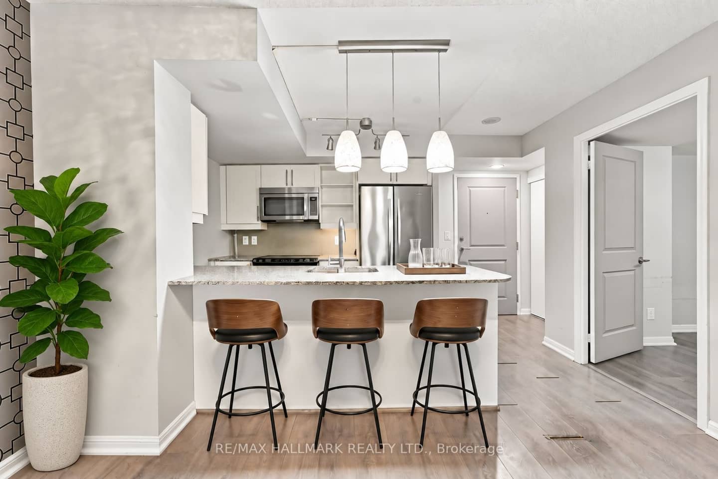 35 Bastion Street 706, Toronto, ON M5V 0C2