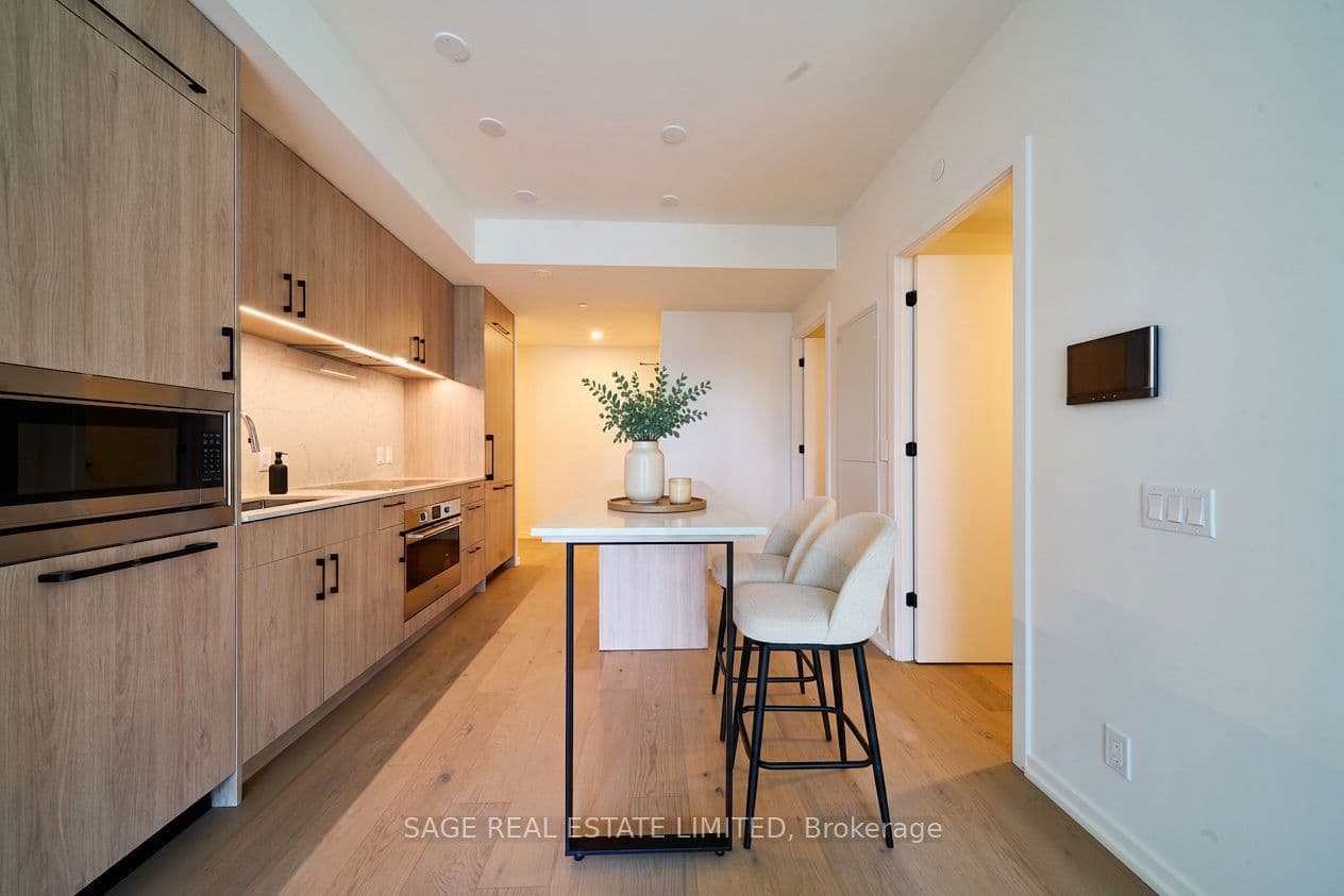 109 Erskine Avenue 1508, Toronto, ON M4P 1Y5