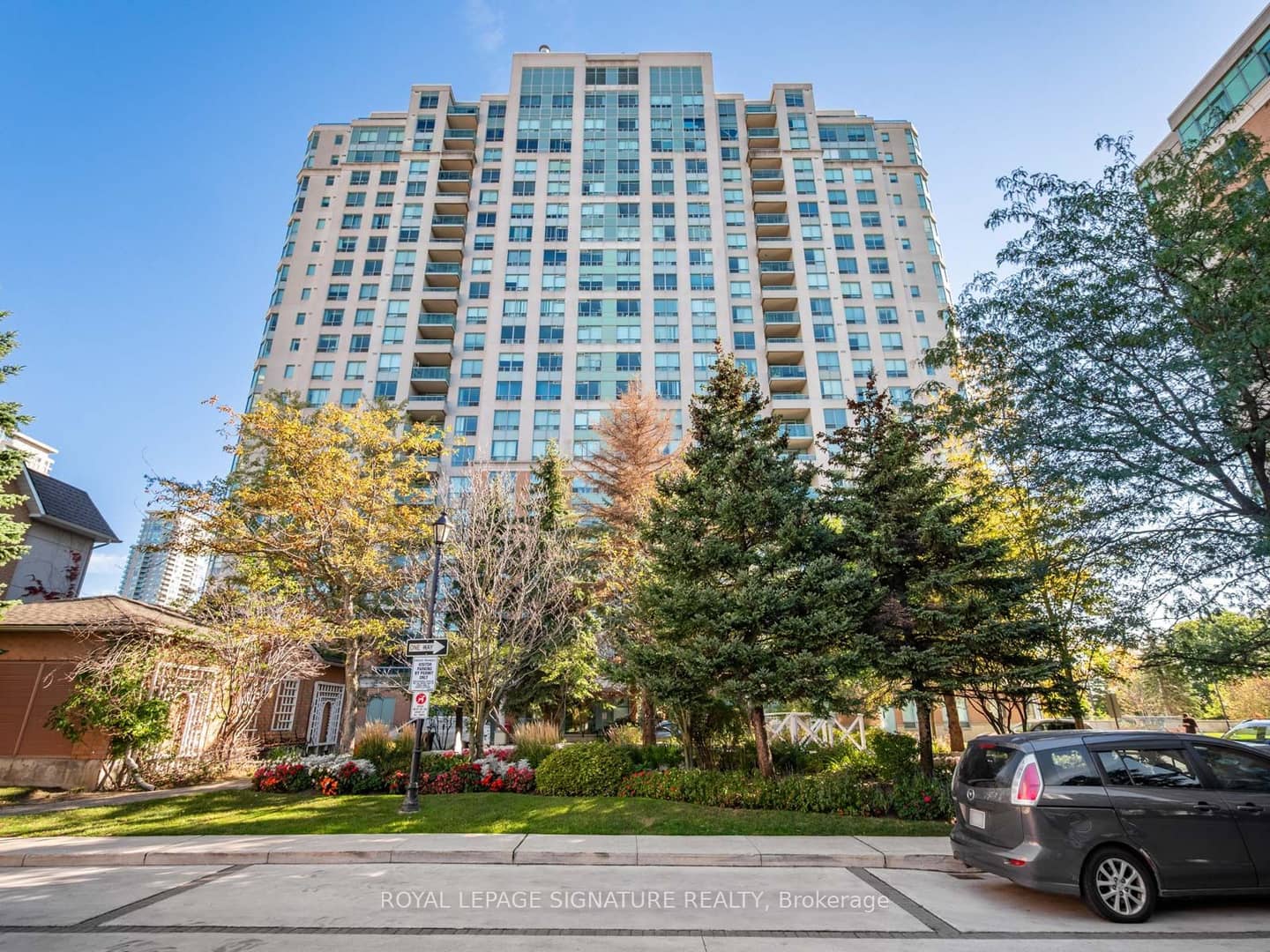125 Omni Drive 930, Toronto, ON M1P 5A9