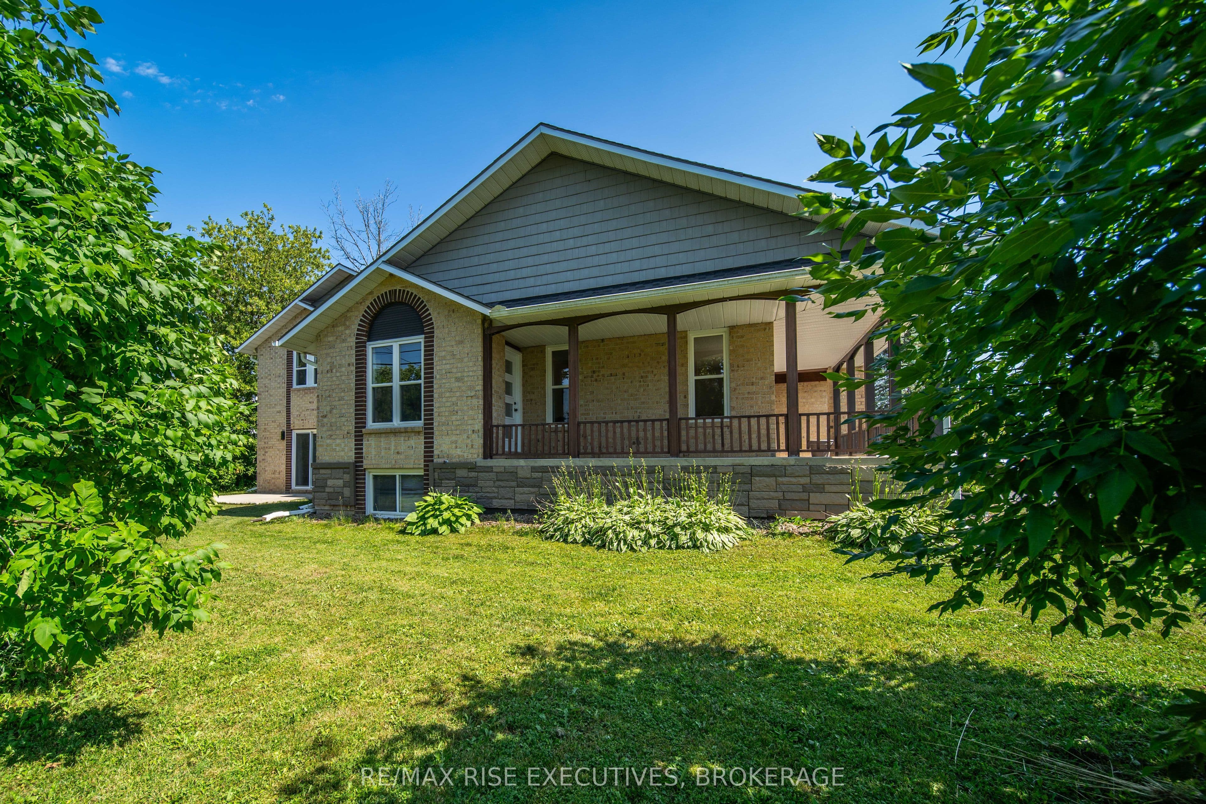2 Creighton Drive, Loyalist, ON K0H 2H0