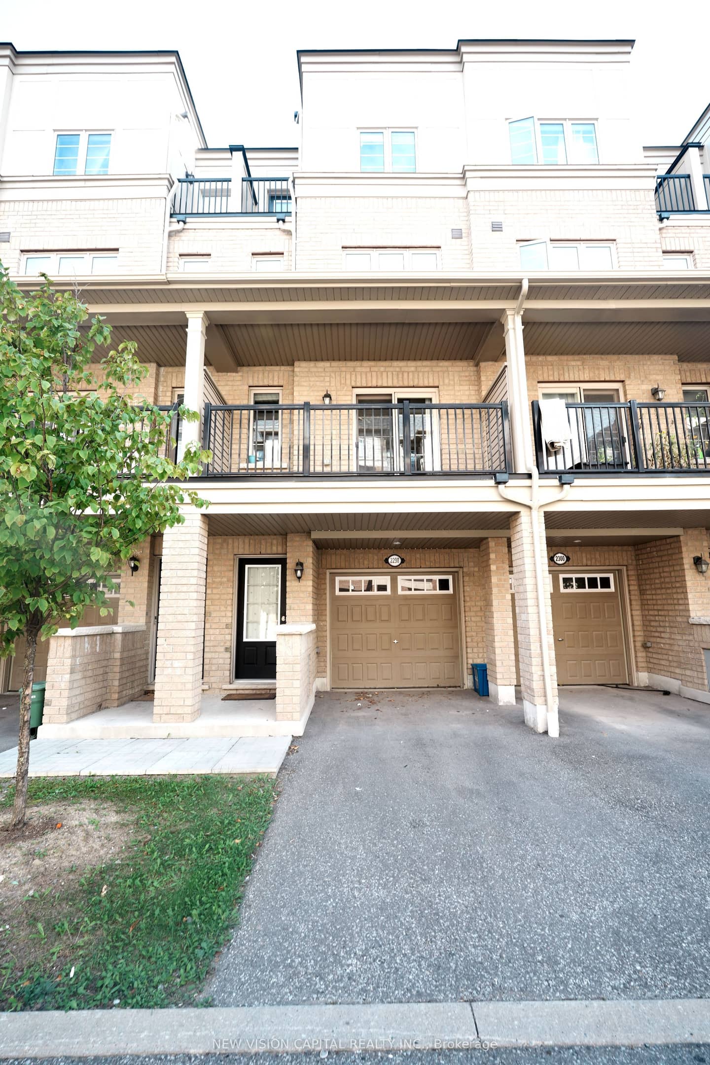 2298 Chevron Prince Path, Oshawa, ON L1L 0K8