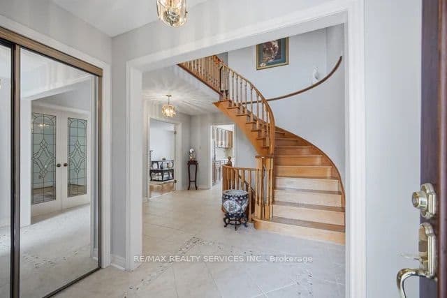 49 Turtlecreek Boulevard, Brampton, ON L6W 3X8