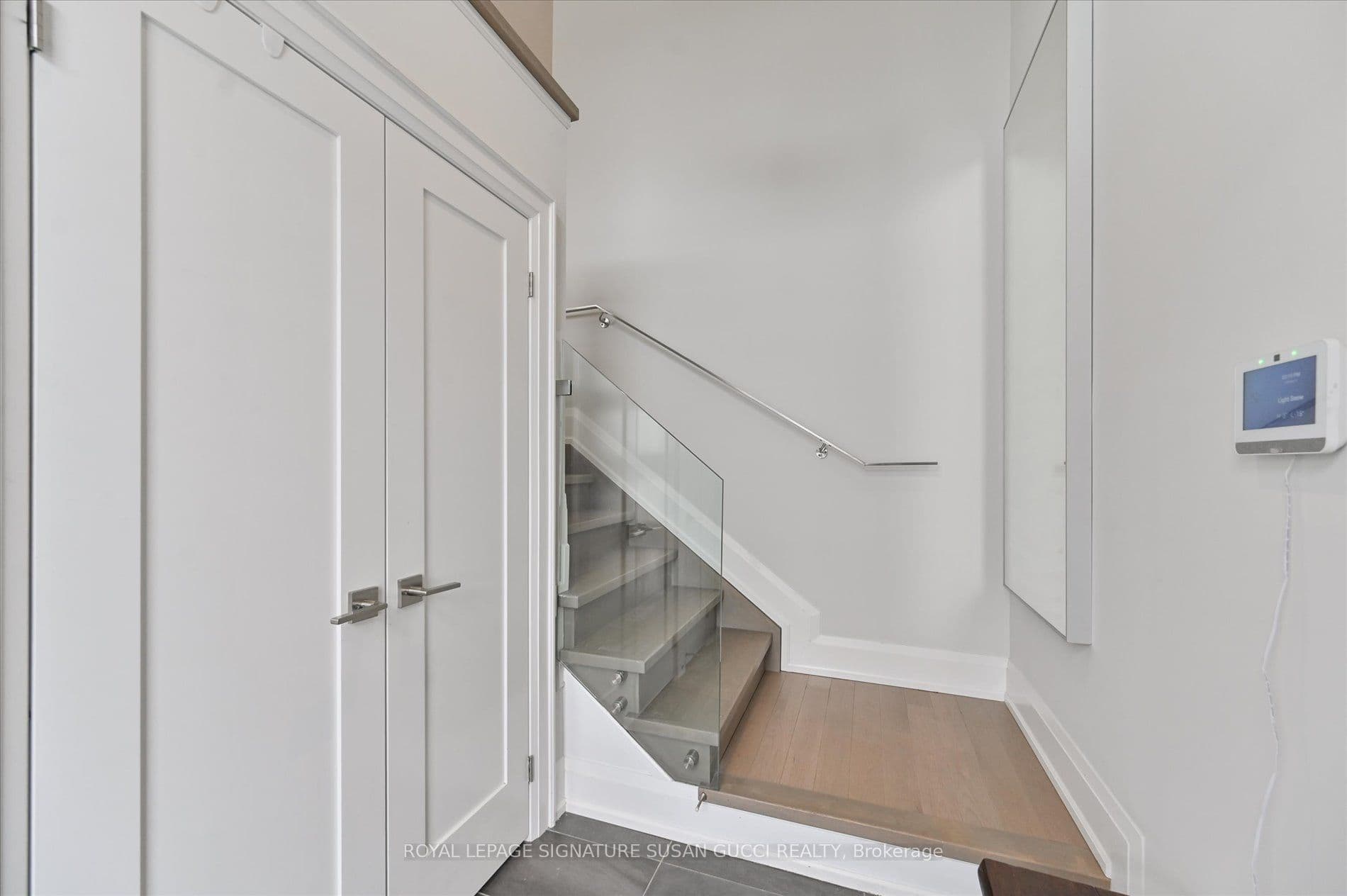 69 Holmstead Avenue, Toronto, ON M4B 1T3