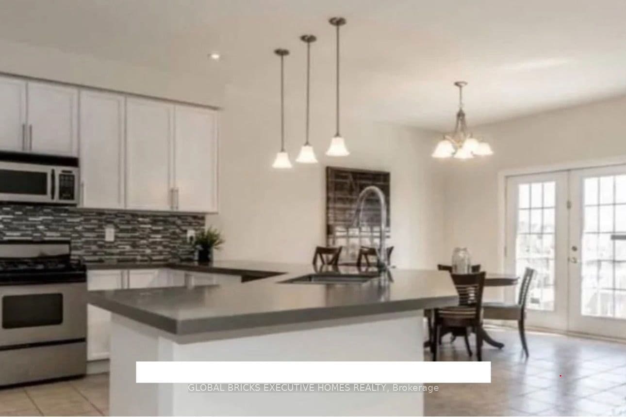5847 Summerside Drive, Mississauga, ON L5M 6J5