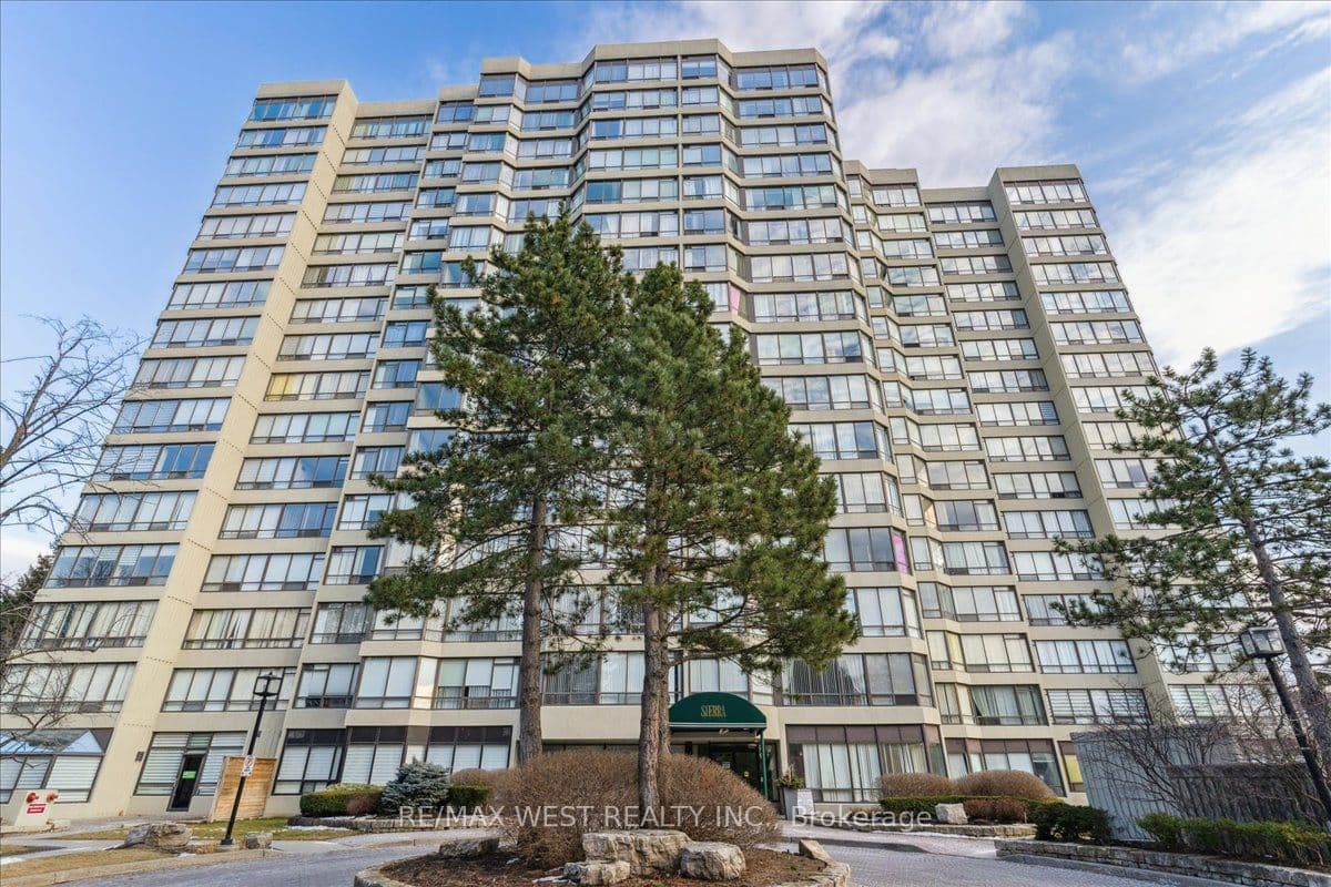 26 Hanover Road 905, Brampton, ON L6S 4T2
