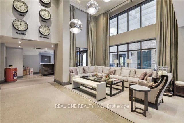35 Hayden Street 719, Toronto, ON M4Y 3C3