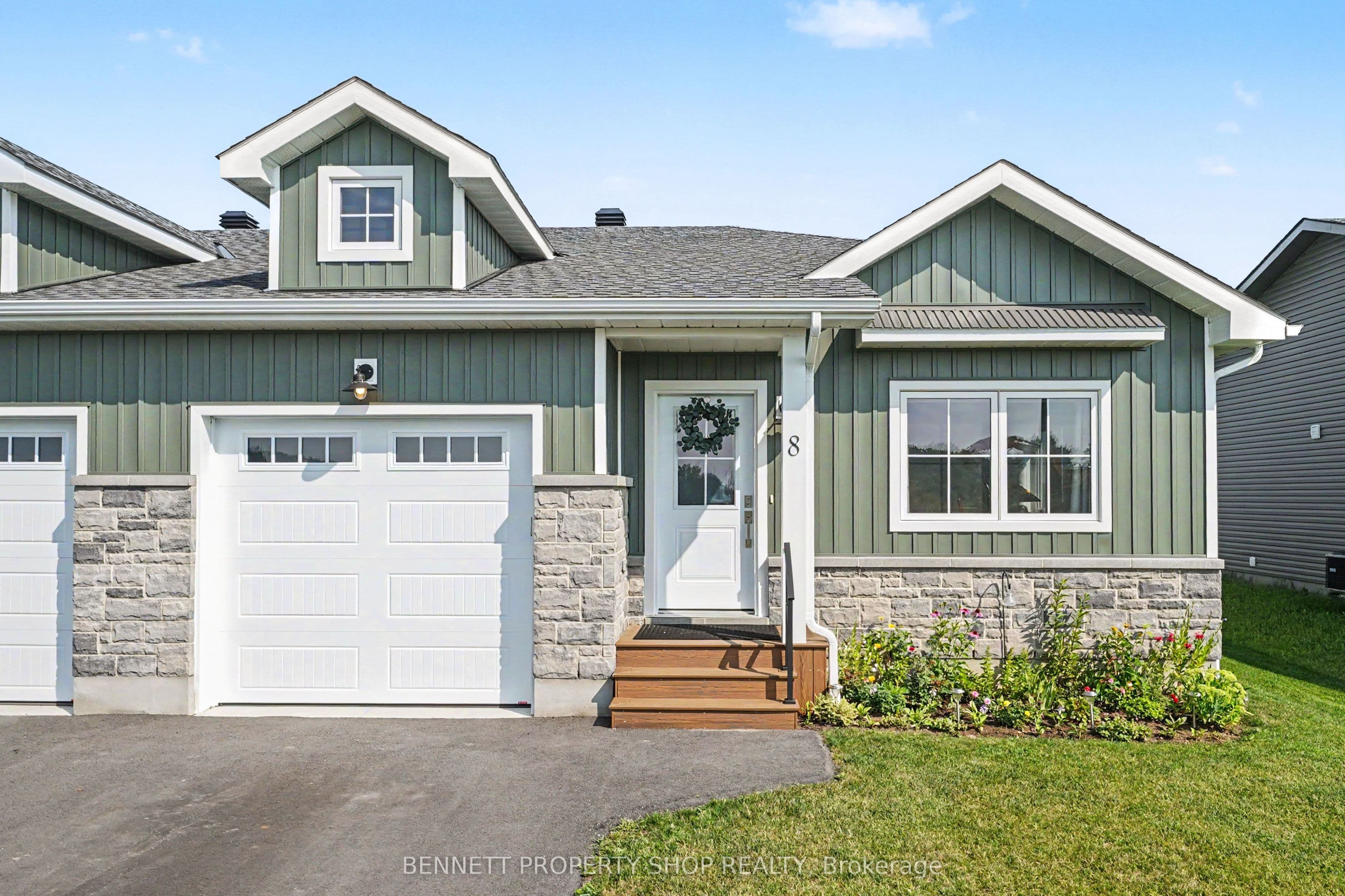 8 Rotterdam Way, South Dundas, ON K0C 1X0