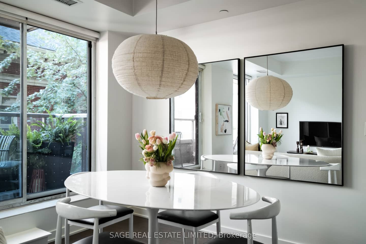 106 Dovercourt Road 204, Toronto, ON M6J 0G4