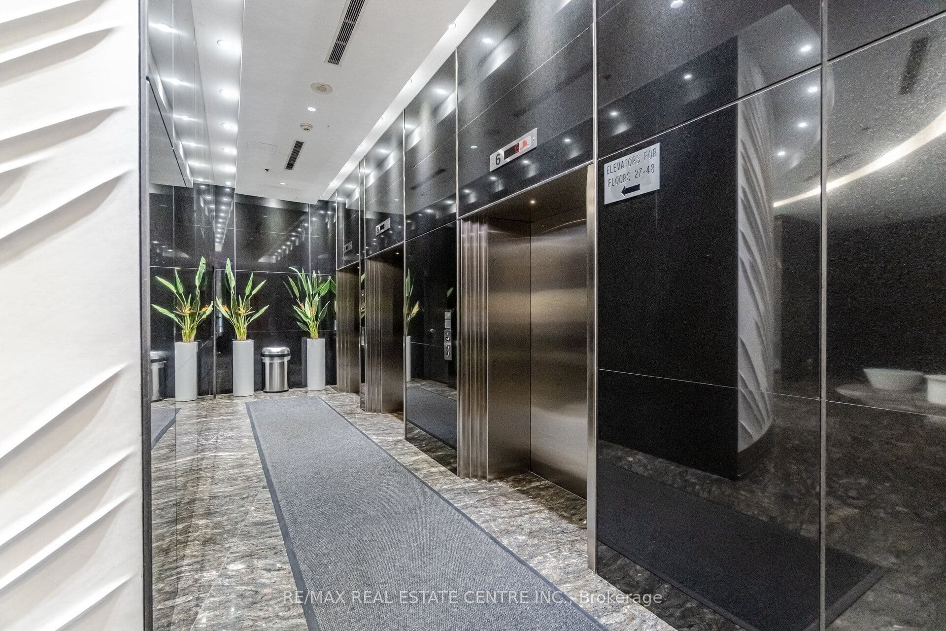 50 Absolute Avenue LPH8, Mississauga, ON L4Z 0A9