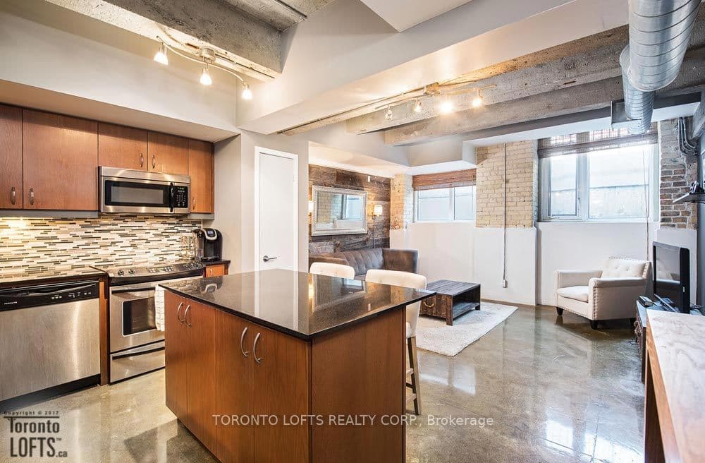 201 Carlaw Avenue L04, Toronto, ON M4M 2S3