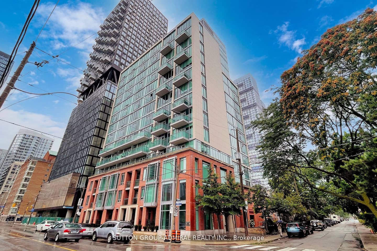 220 George Street 304, Toronto, ON M5A 2N1
