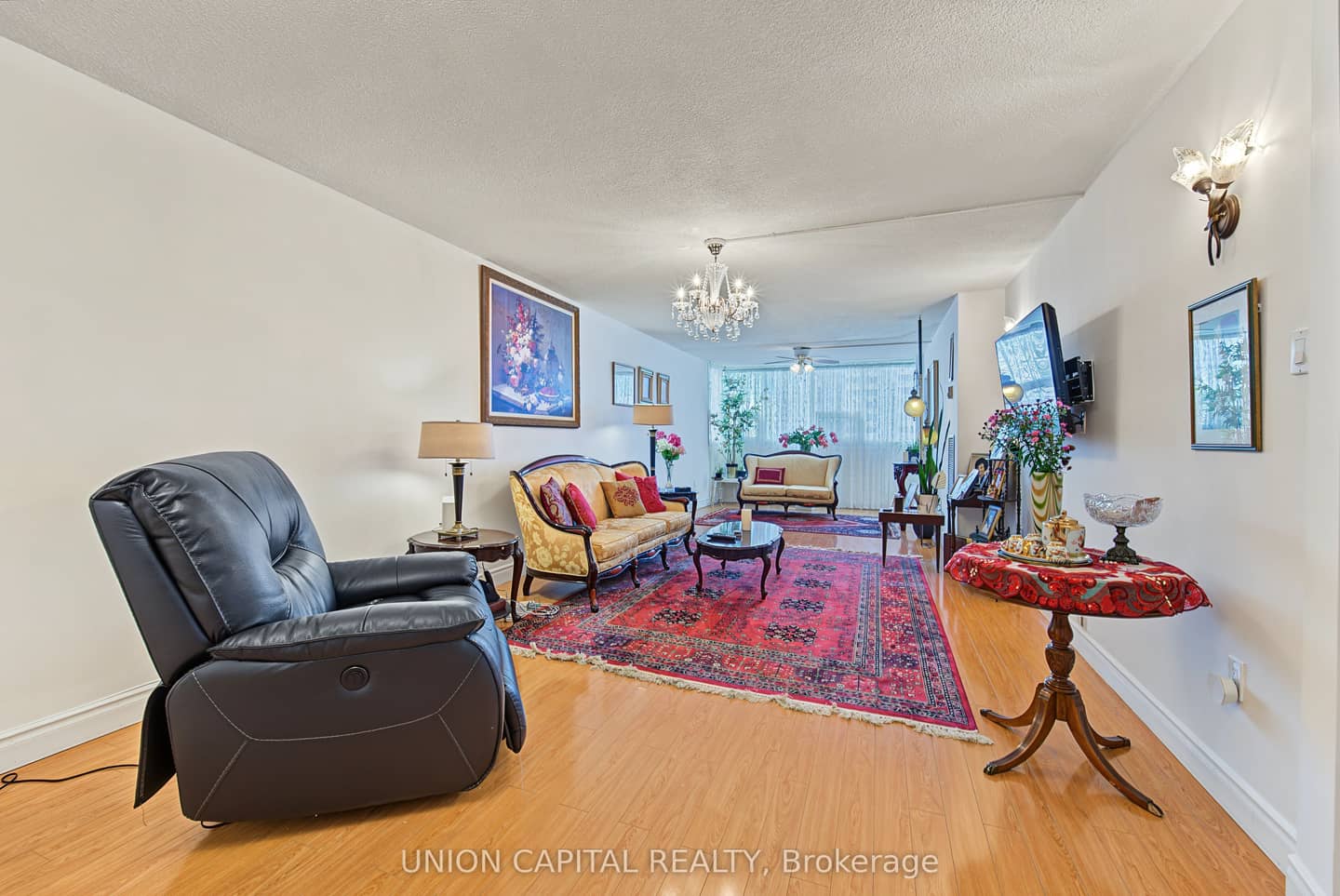 3303 Don Mills Road 1402, Toronto, ON M2J 4T6