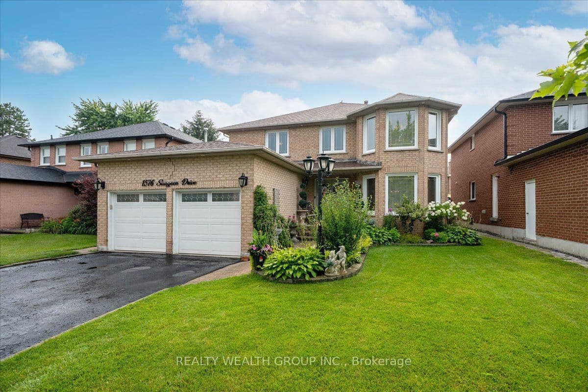 1576 Saugeen Drive, Pickering, ON L1V 6K8