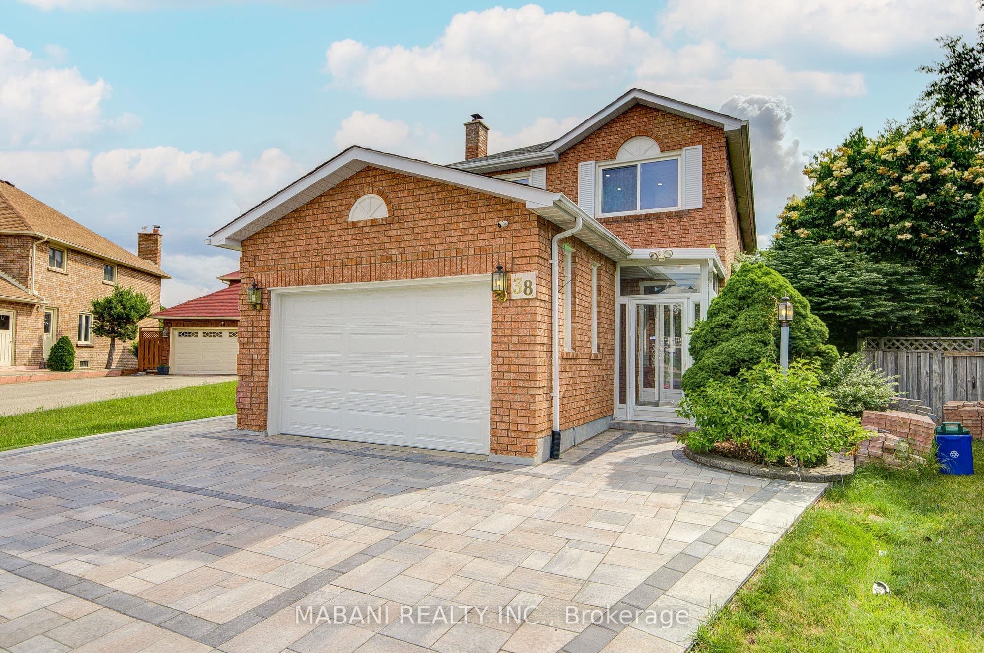 38 Marchwood Crescent, Richmond Hill, ON L4C 8M5