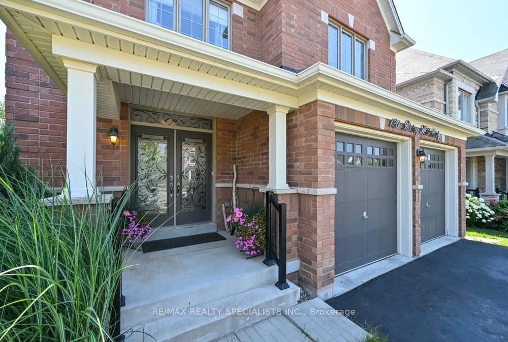 120 Rising Hill Ridge, Brampton, ON L6Y 6B2