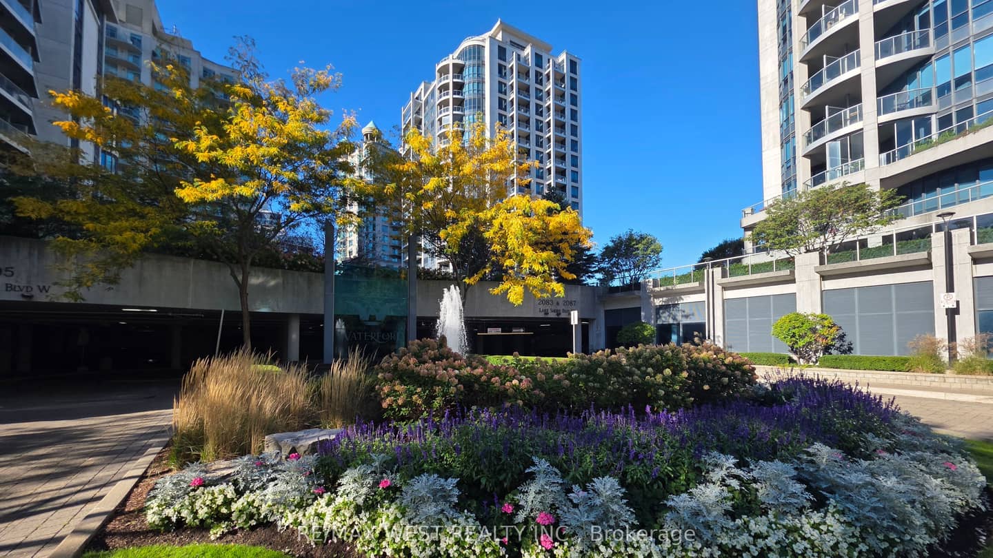 2083 Lake Shore Boulevard 914, Toronto, ON M8V 4G2