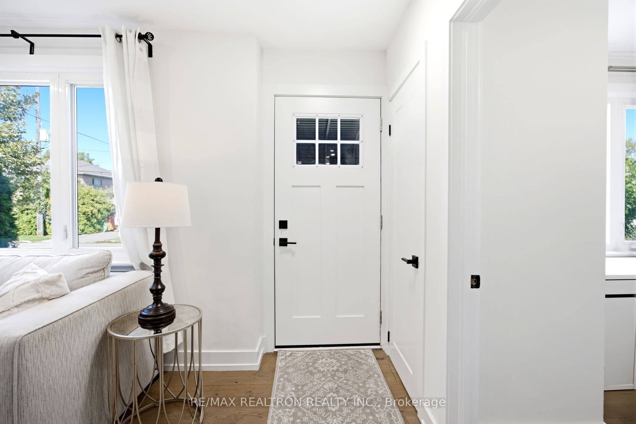 119 Reiner Road, Toronto, ON M3H 2L7
