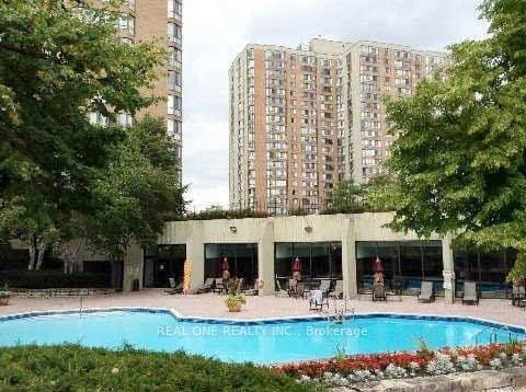 75 Bamburgh Circle 428, Toronto, ON M1W 3W1