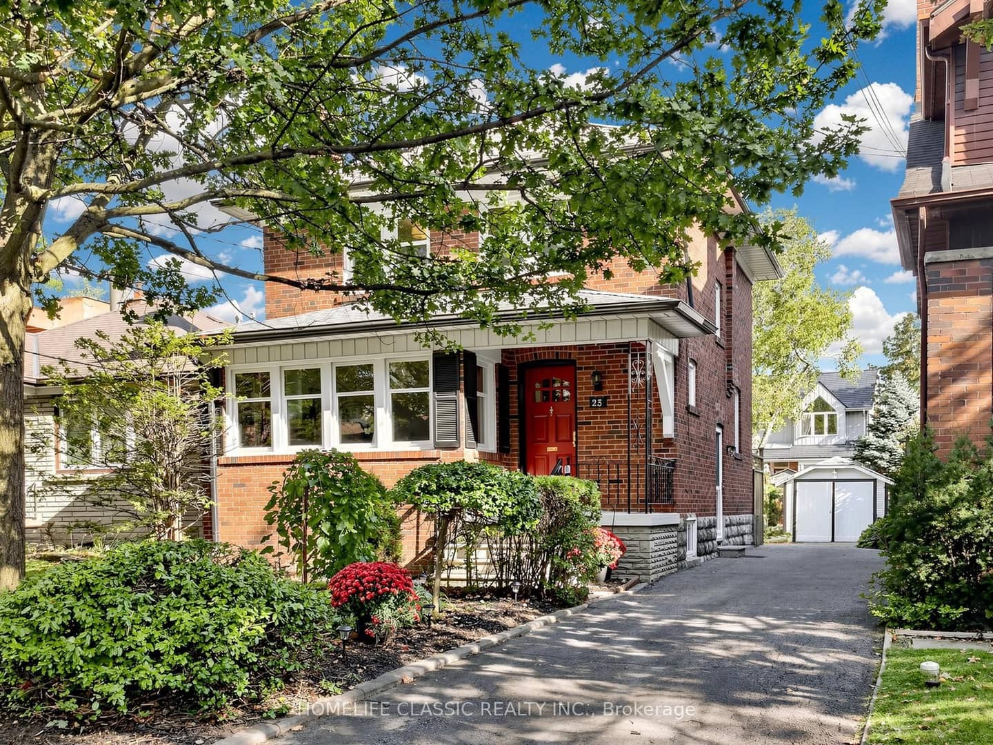 25 Dartmouth Crescent, Toronto, ON M8V 1W9