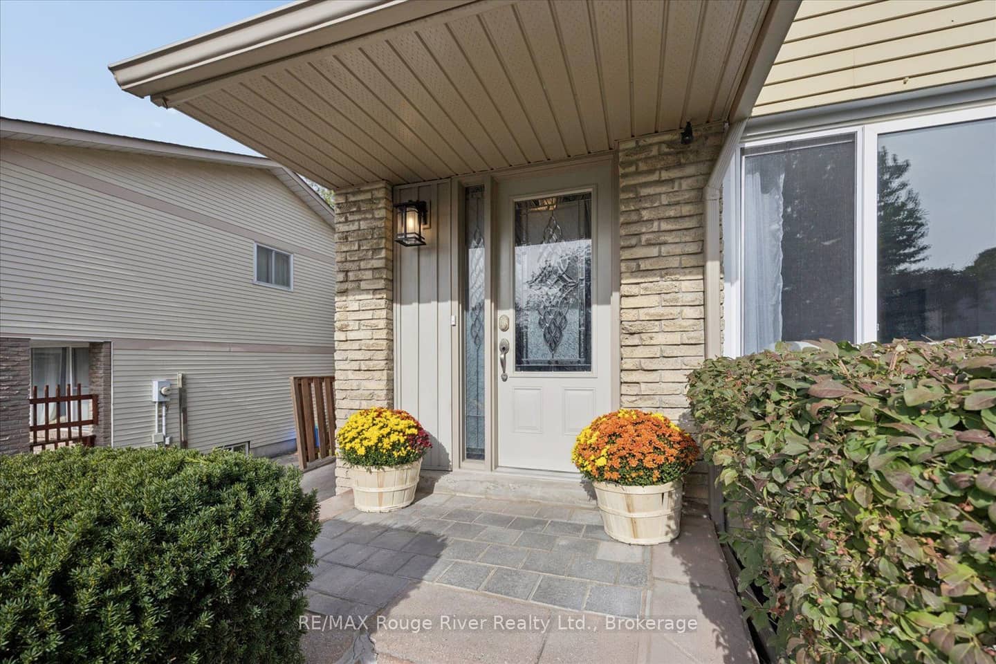 748 Hillcroft Street, Oshawa, ON L1G 7H6