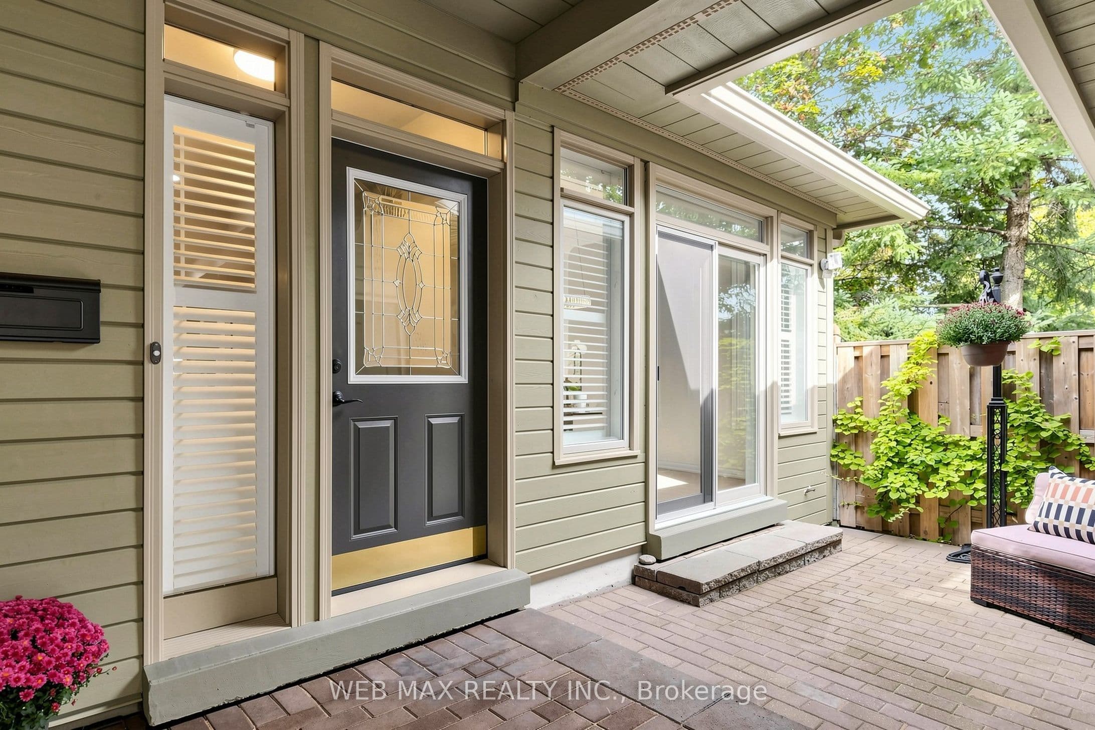 2 Wood Duck Island Way, Markham, ON L6E 1B4