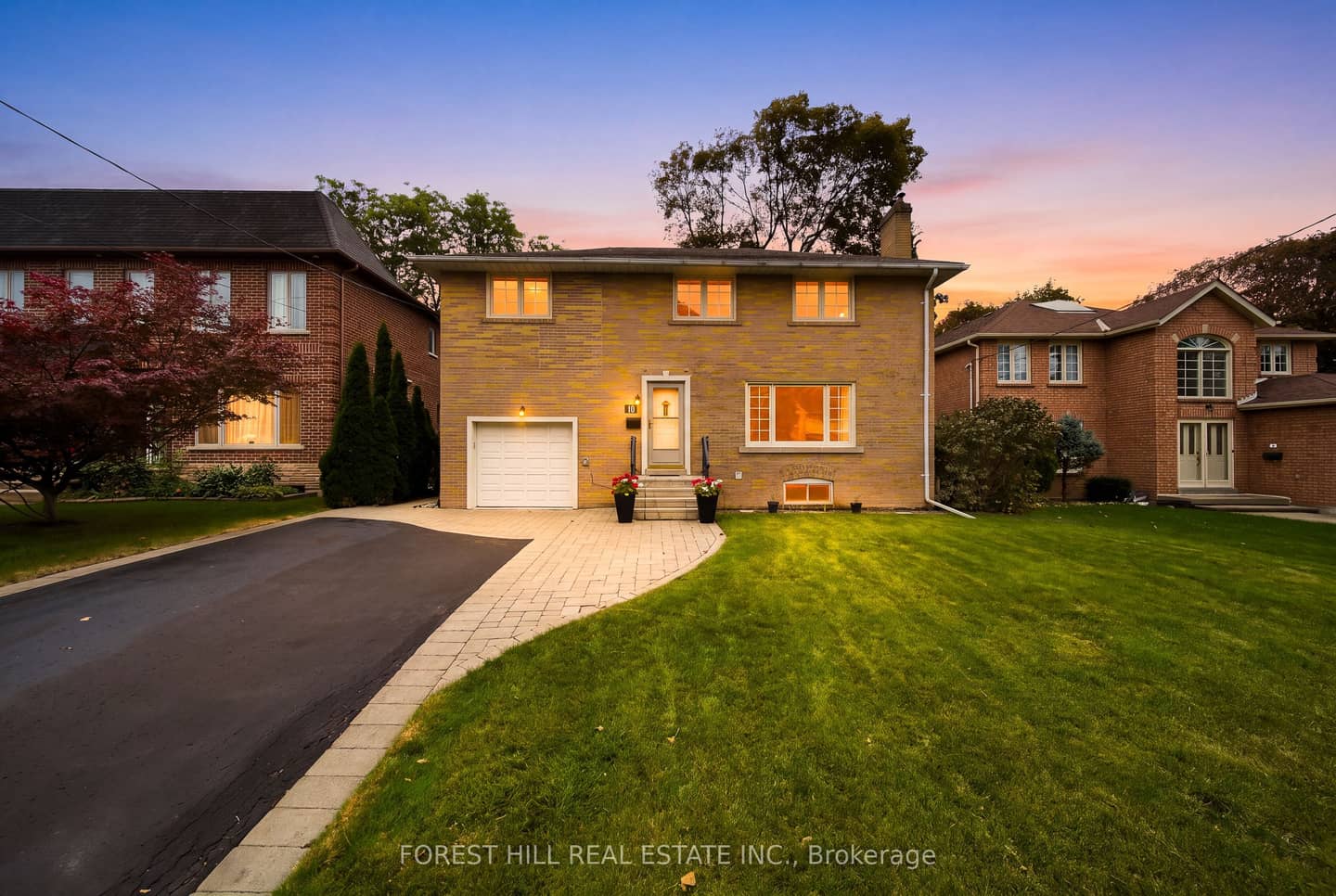 11 Urbandale Avenue, Toronto, ON M2M 2G9