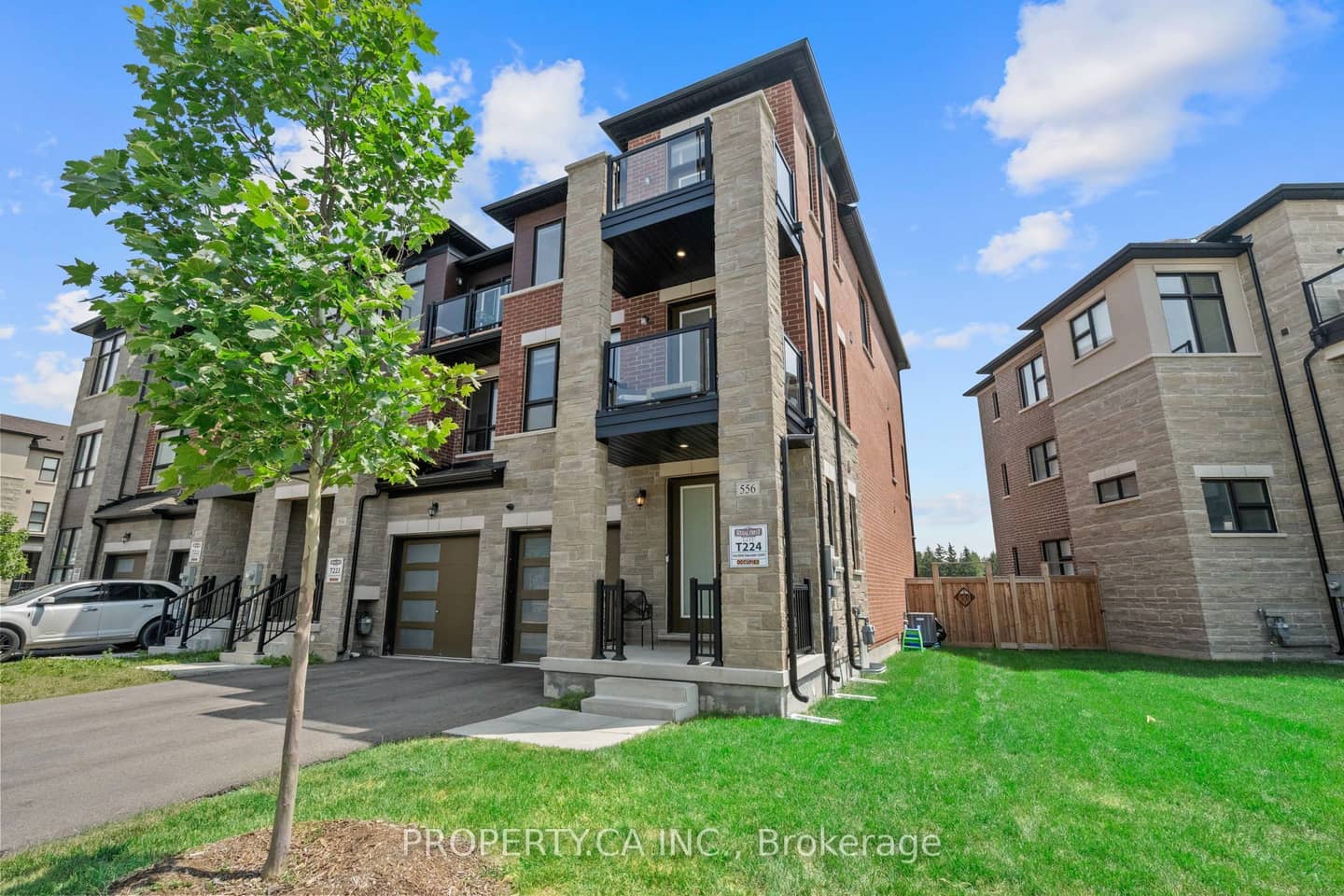 556 New England Court, Newmarket, ON L3X 0M5