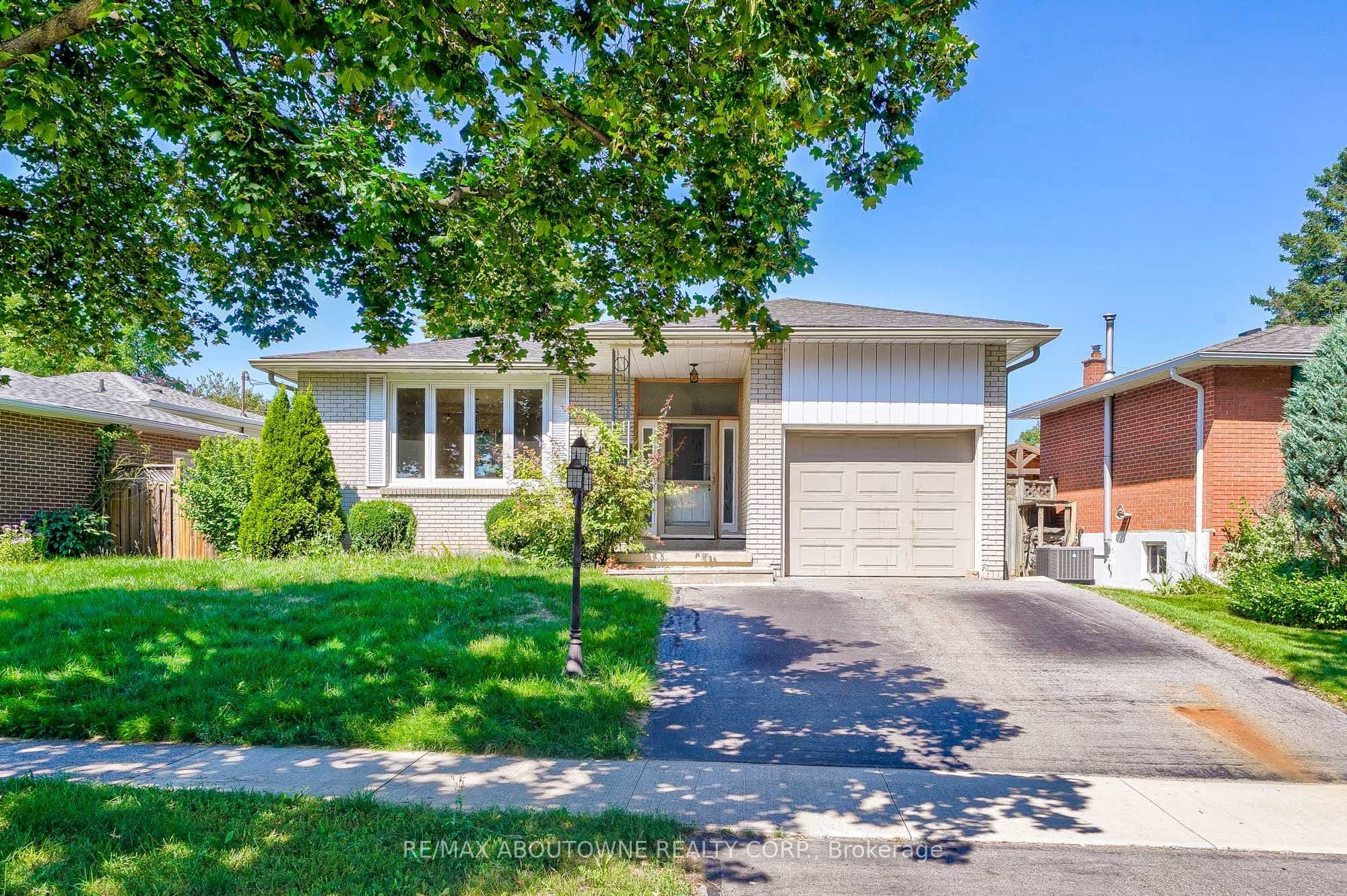 4395 Longmoor Drive Upper, Burlington, ON L7L 1X8