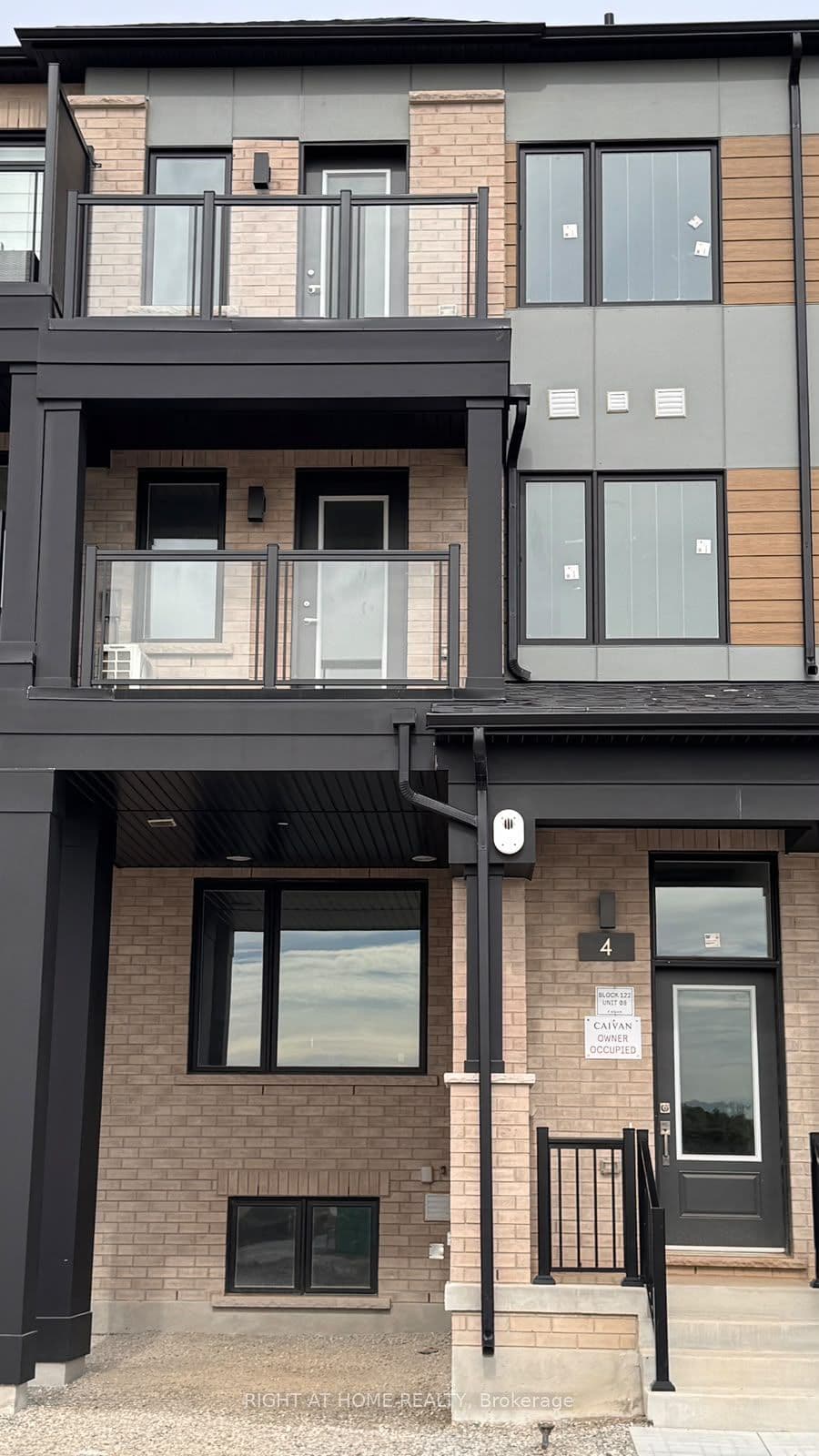 4 Twinflower Way, Brampton, ON L7A 5N1
