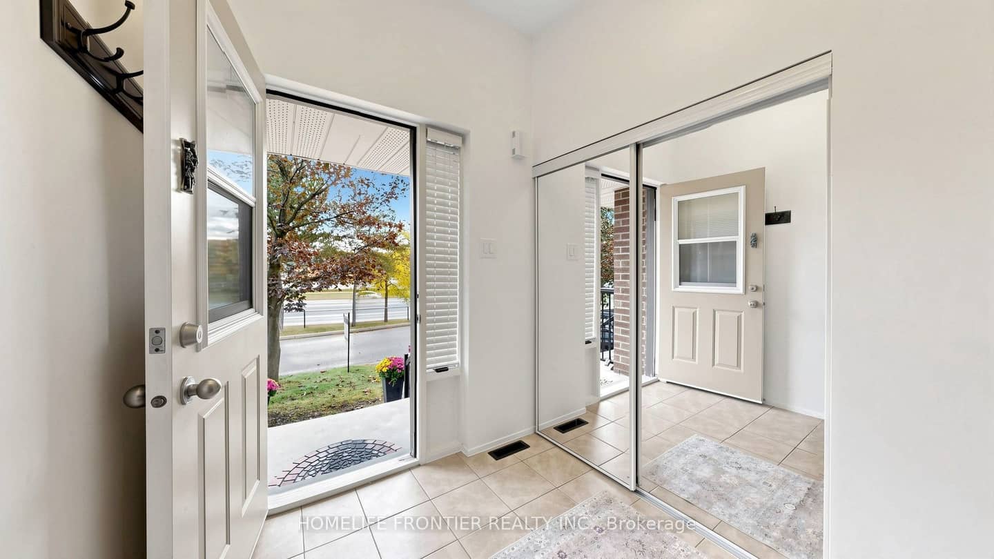 544 Jack Giles Circle, Newmarket, ON L3X 1X9