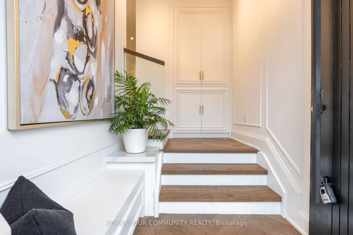 263 Linsmore Crescent, Toronto, ON M4J 4L6