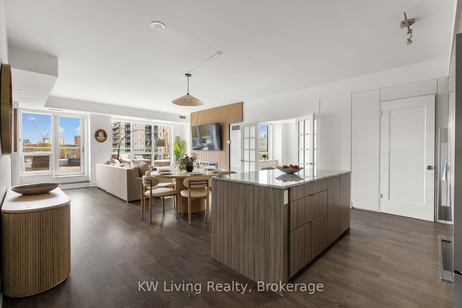 38 Cameron Street 608, Toronto, ON M5T 0C3