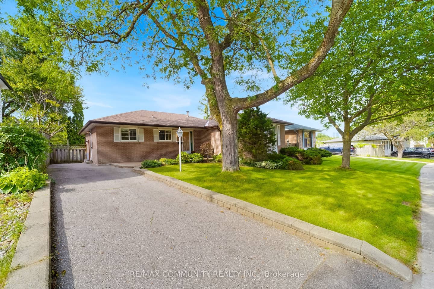 30 Bridlington Street, Toronto, ON M1H 2L5
