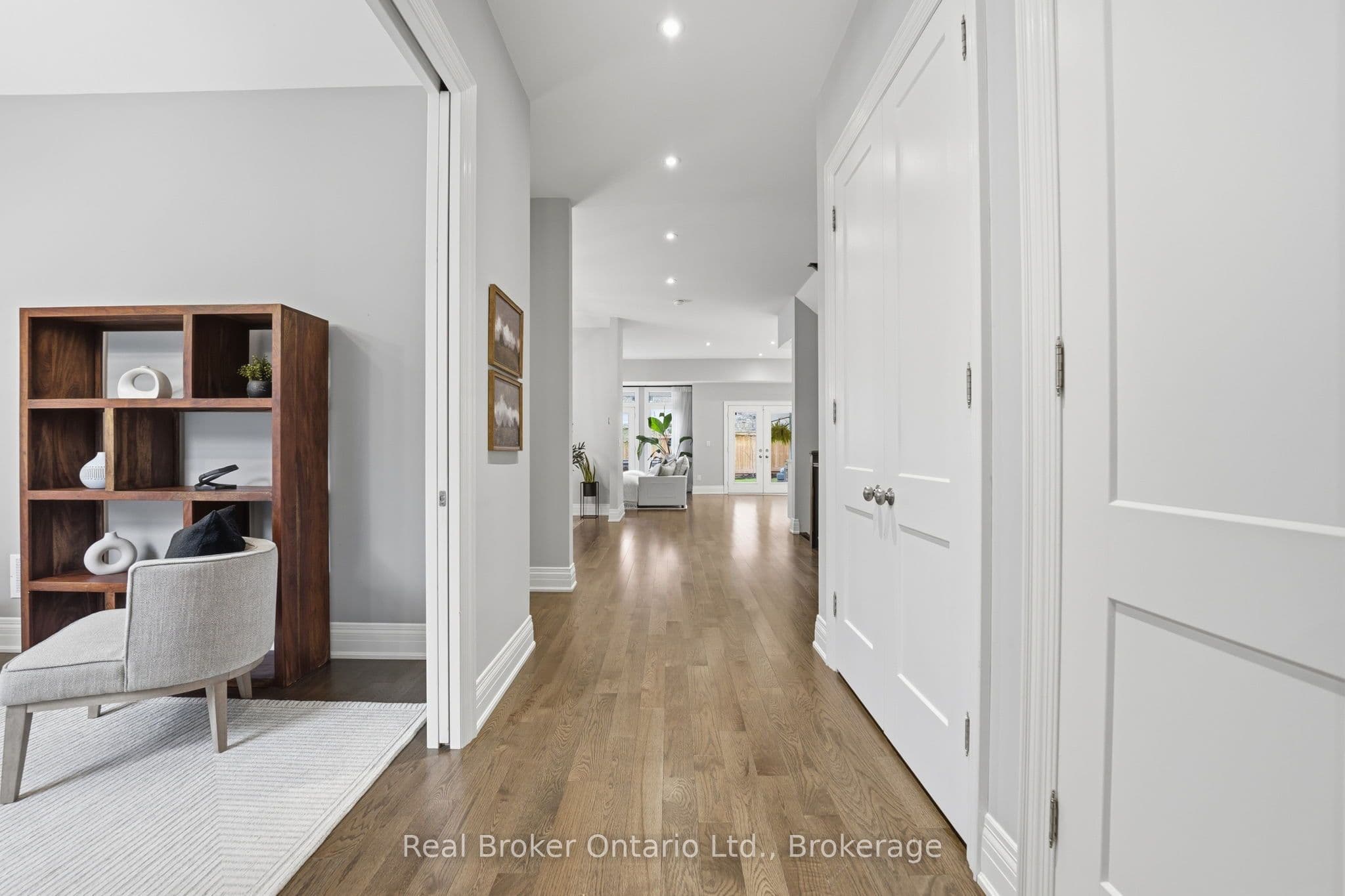 2541 Kate Common, Oakville, ON L6L 0E9