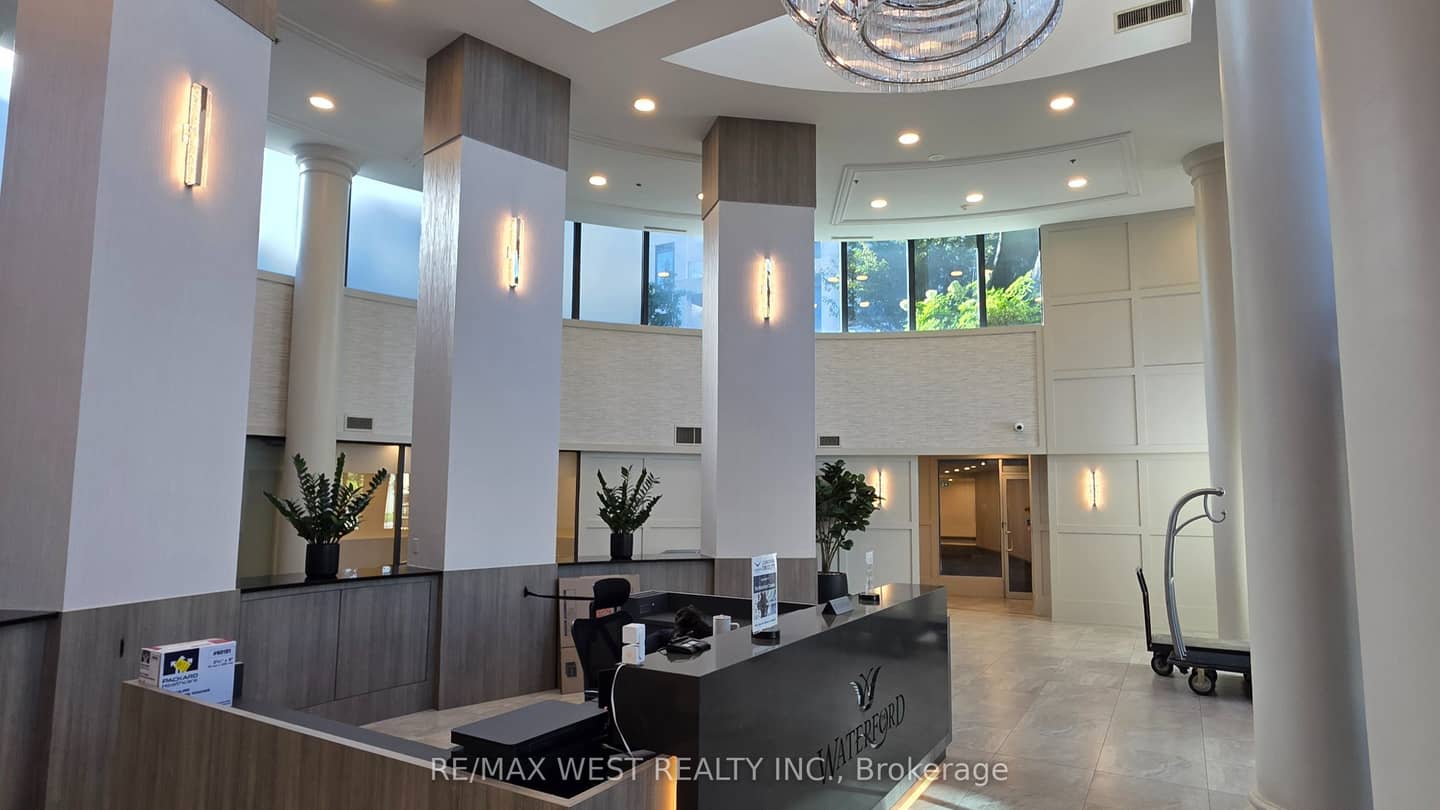 2083 Lake Shore Boulevard 914, Toronto, ON M8V 4G2
