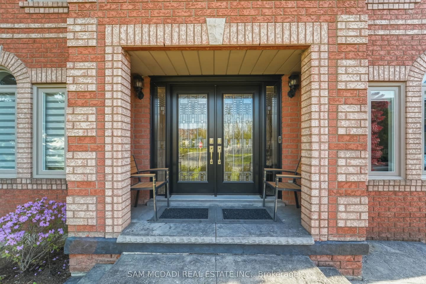3605 Trelawny Circle, Mississauga, ON L5N 6N8