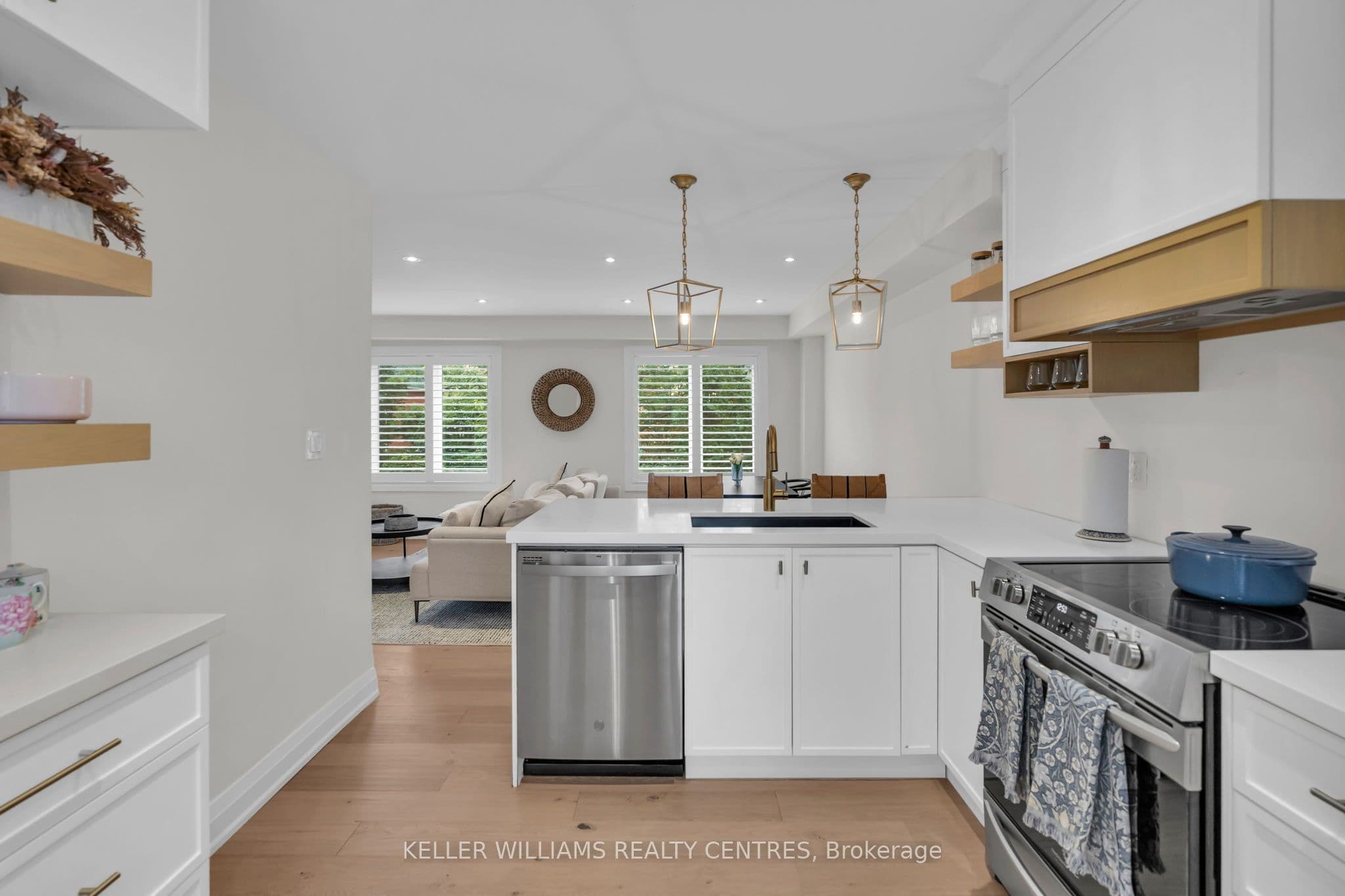 37 Bowler Street, Aurora, ON L4G 7H7