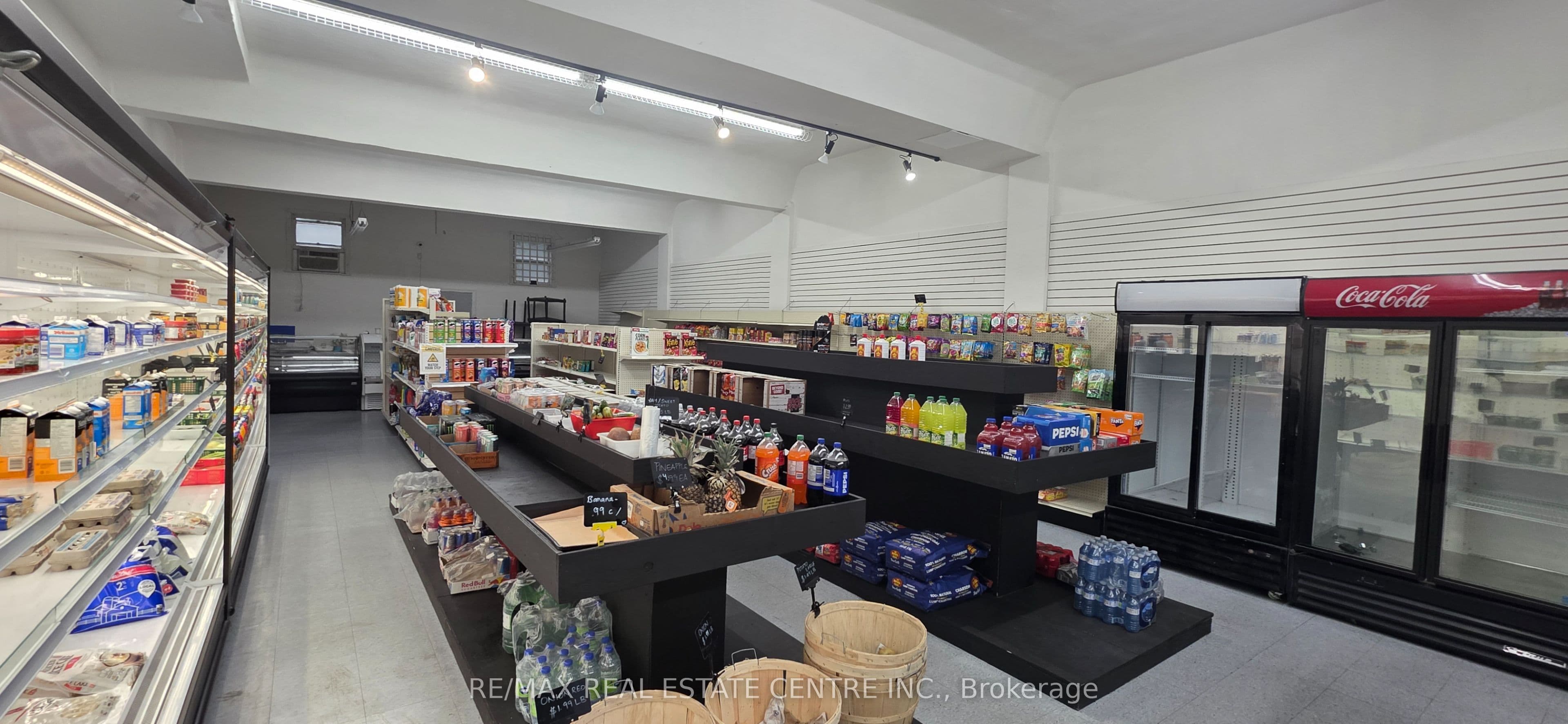 3391 Lake Shore Boulevard W, Toronto, ON M8W 1N2