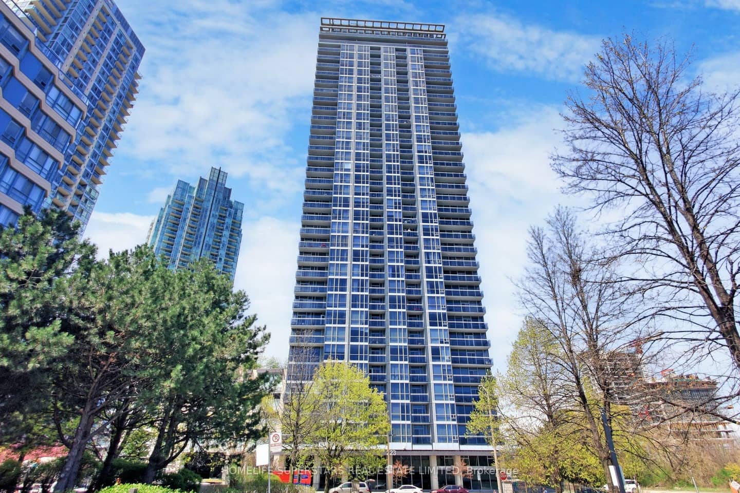 223 Webb Drive 1013, Mississauga, ON L5B 0E8