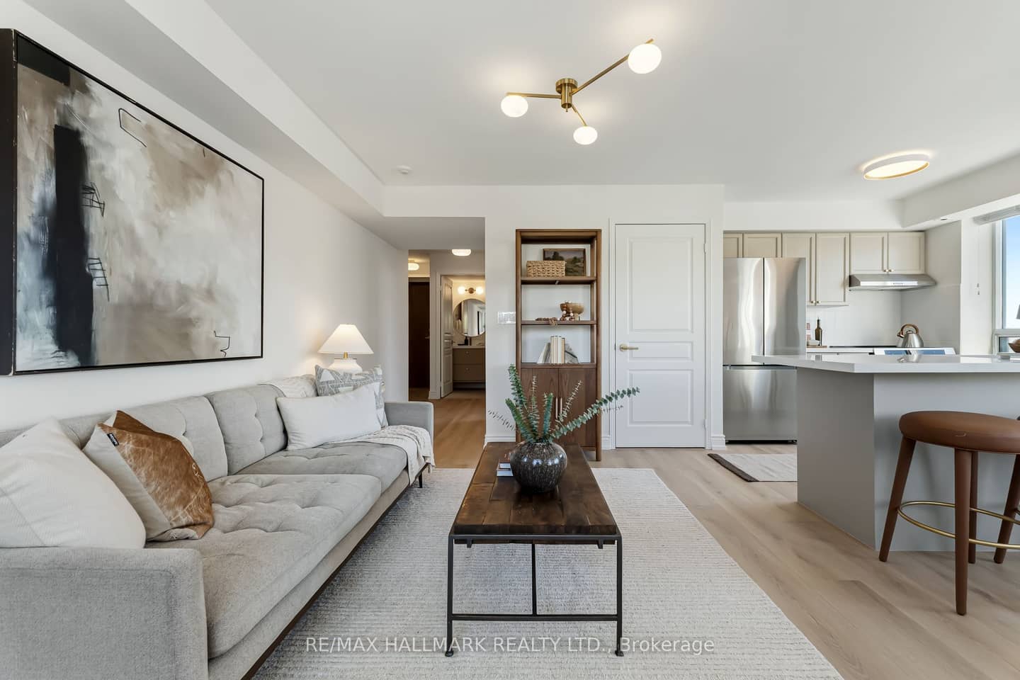 1797 Queen Street E 404, Toronto, ON M4L 3Y5