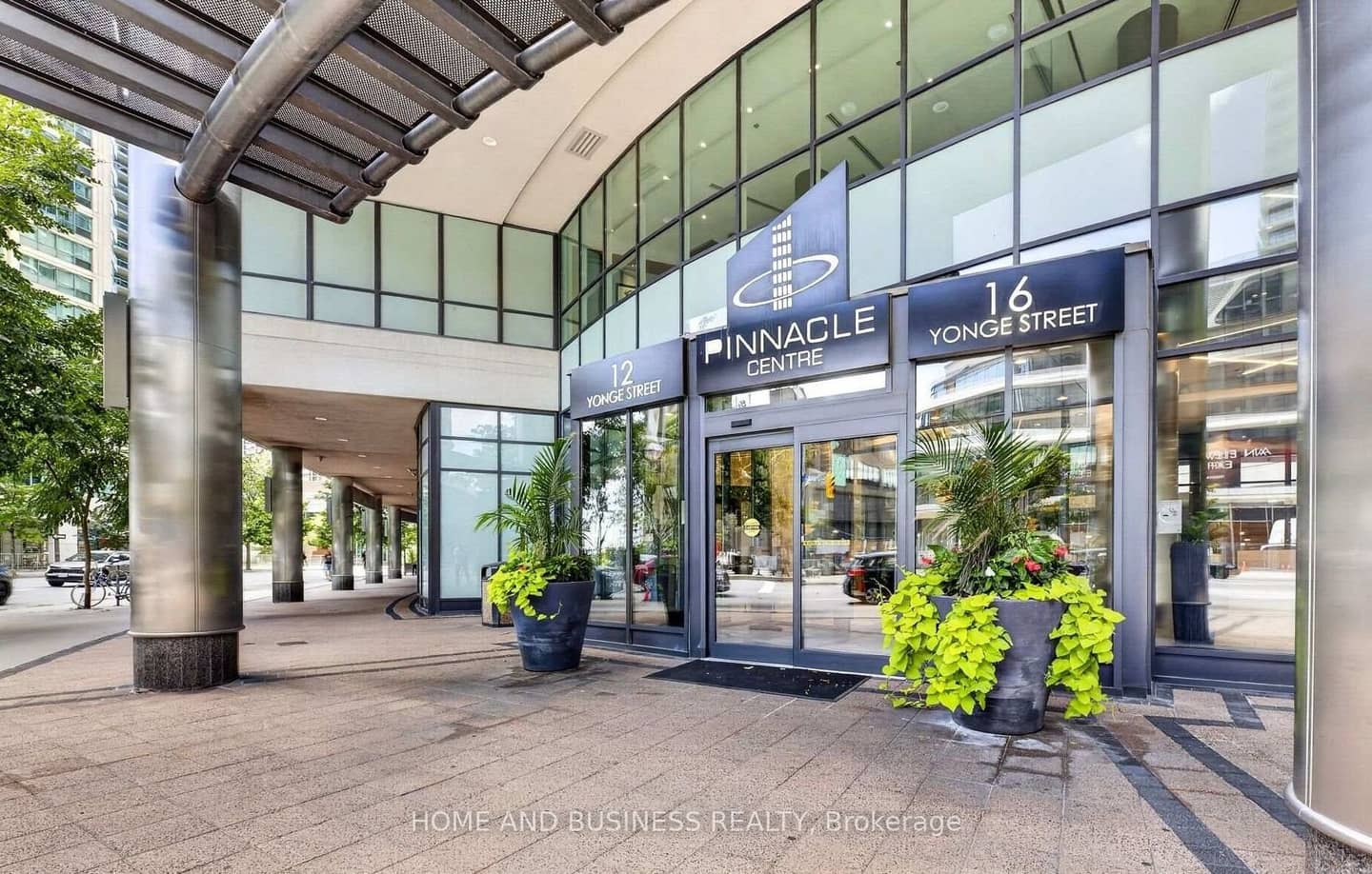 12 Yonge Street 1505, Toronto, ON M5E 1Z9