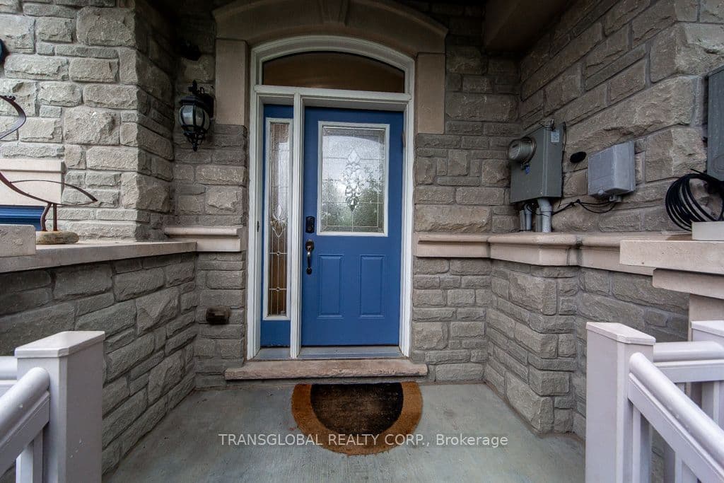 83 Spruce Pine Crescent N, Vaughan, ON L6A 0X7