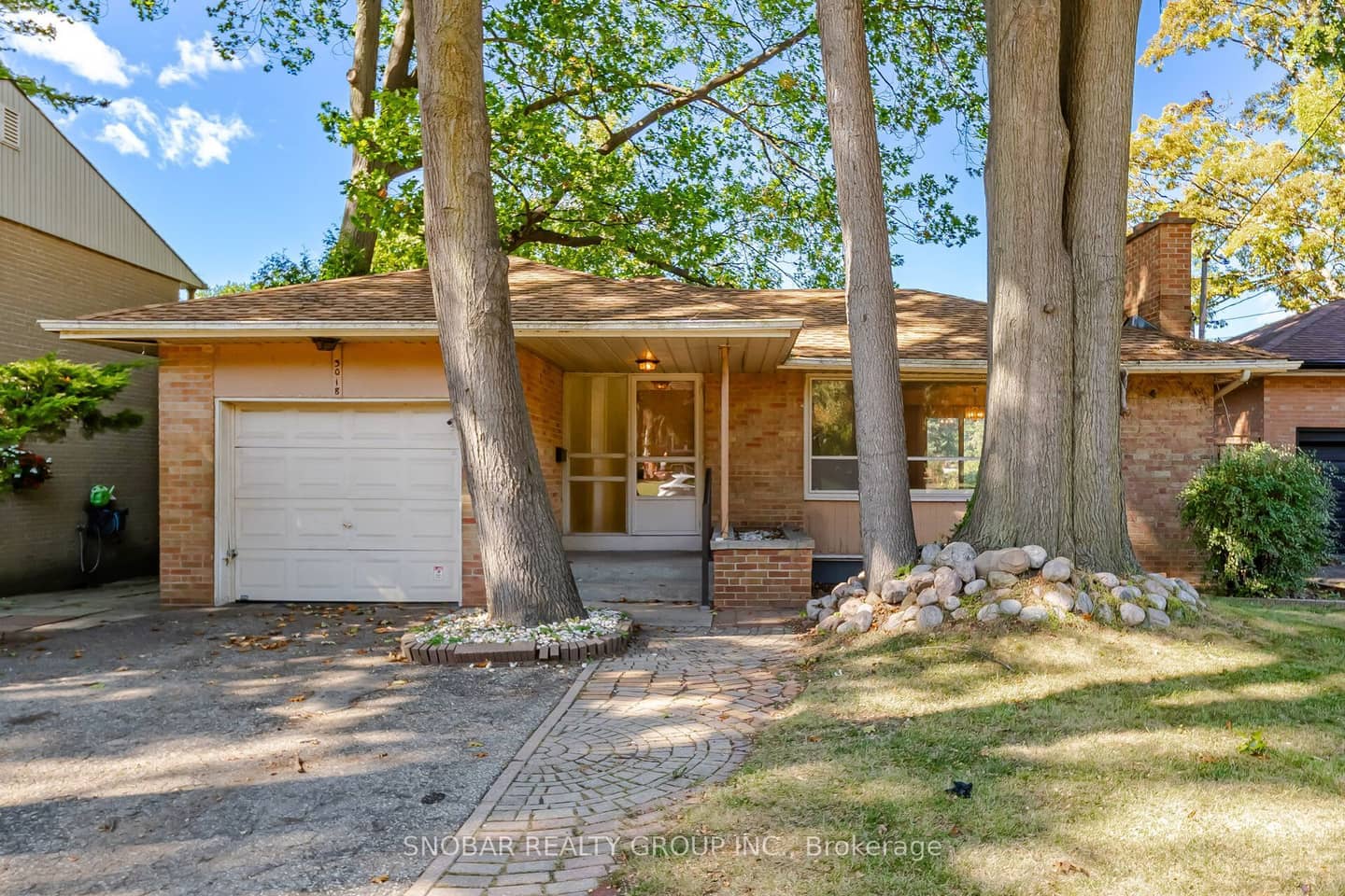 3018 O'hagan Drive, Mississauga, ON L5C 2C5