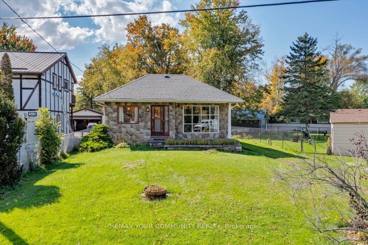 48 Isle Vista Drive, Georgina, ON L0E 1N0
