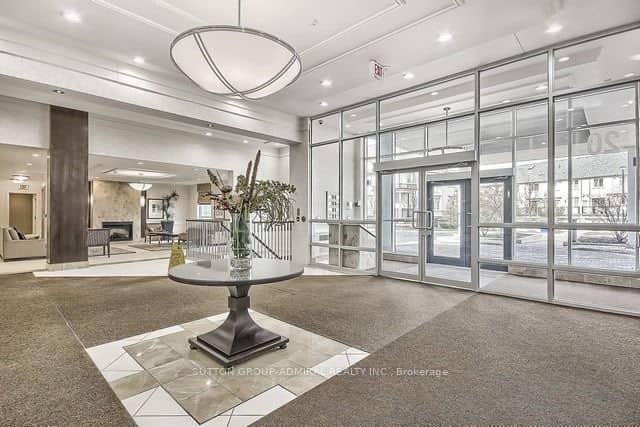 30 North Park Road 407, Vaughan, ON L4J 0G6