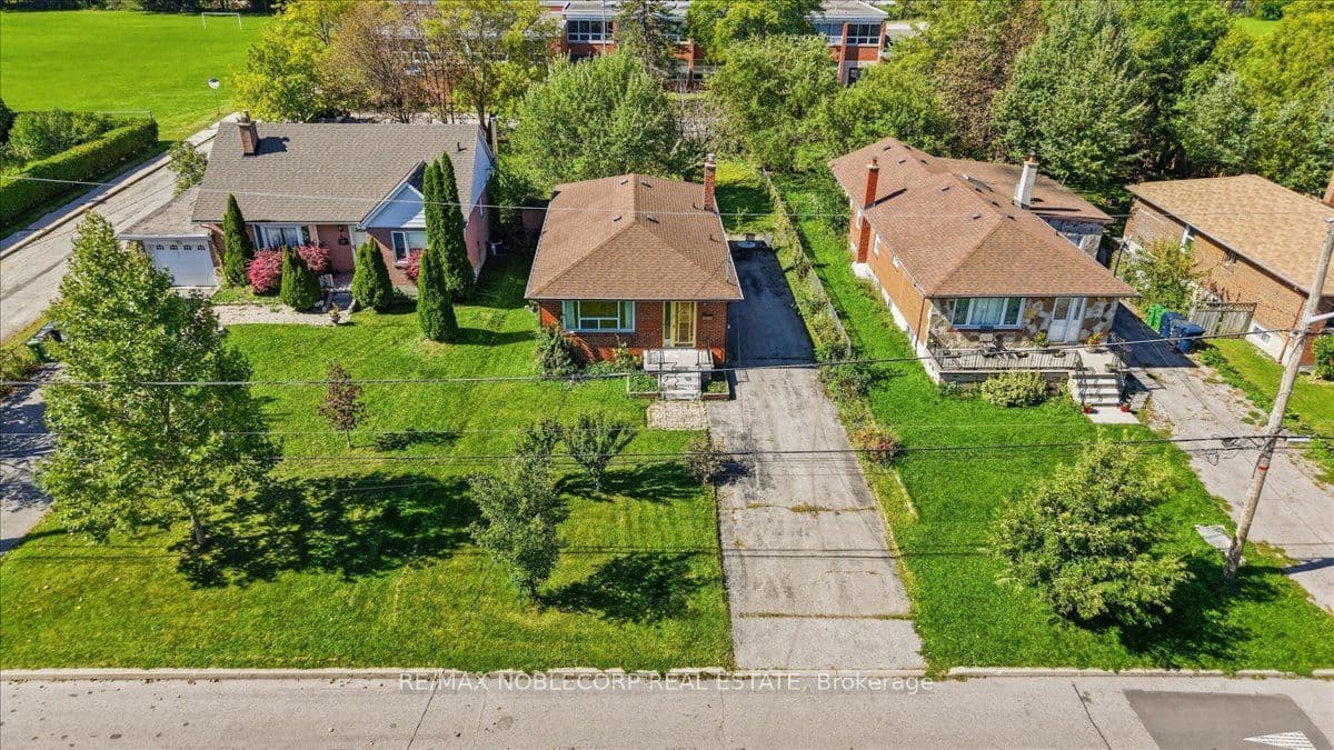66 Gooderham Drive, Toronto, ON M1R 3G7
