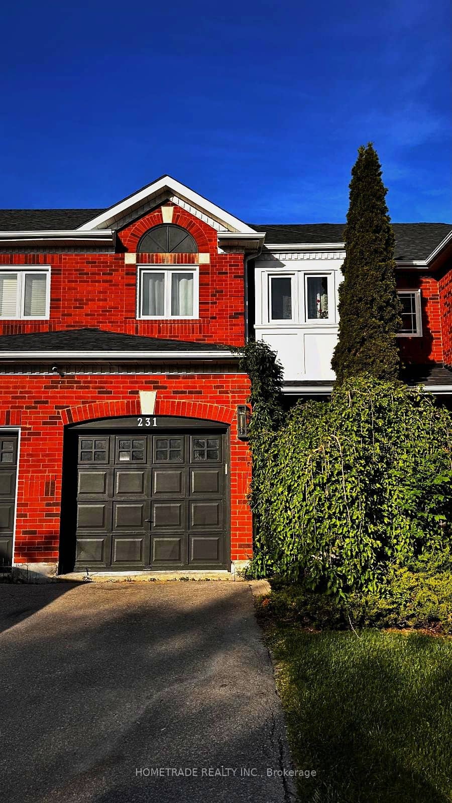 231 Denise Circle, Newmarket, ON L3X 2K2