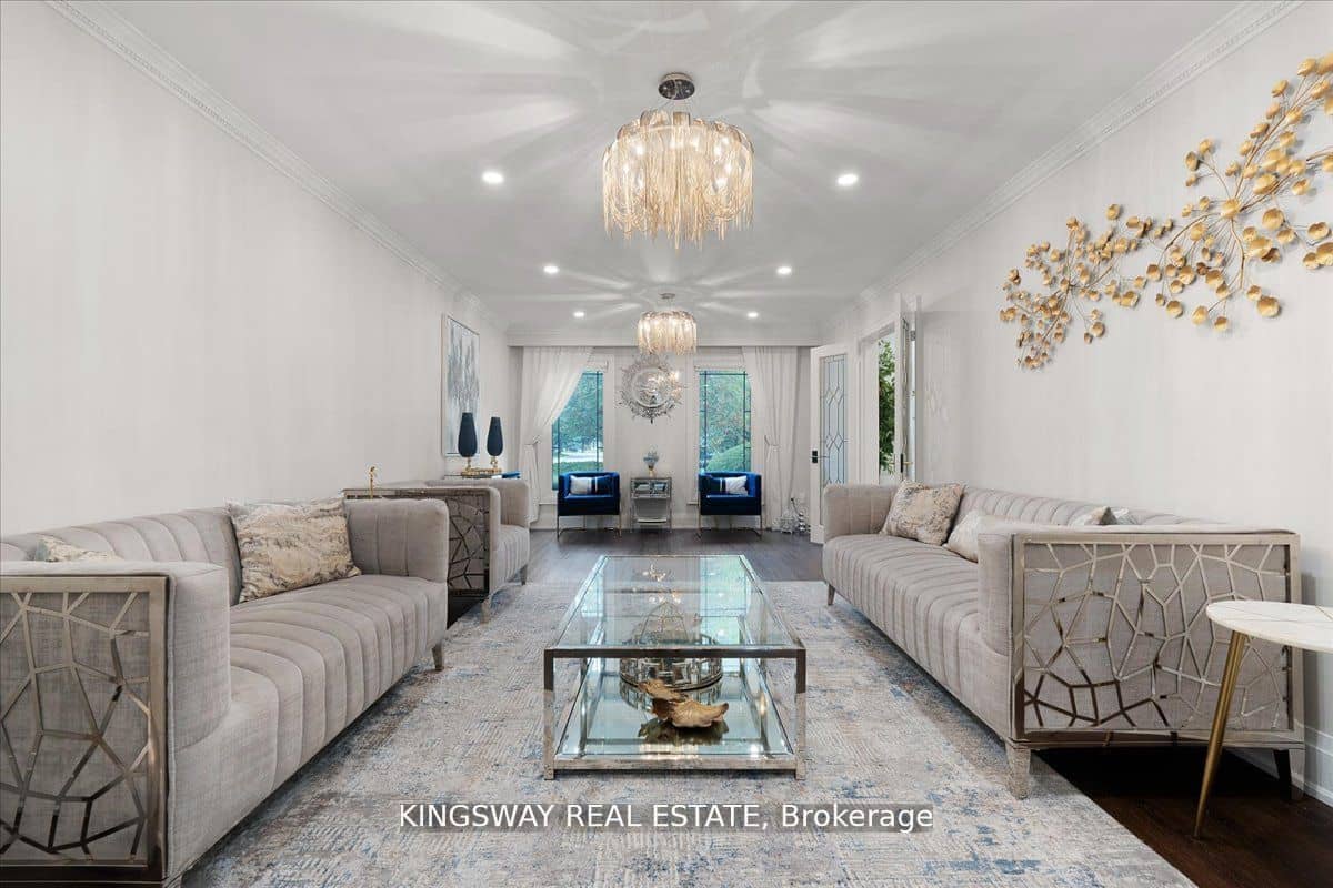 265 Wycliffe Avenue, Vaughan, ON L4L 3N7