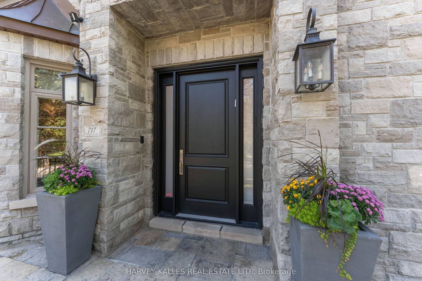 717 Woburn Avenue, Toronto, ON M5M 1M2